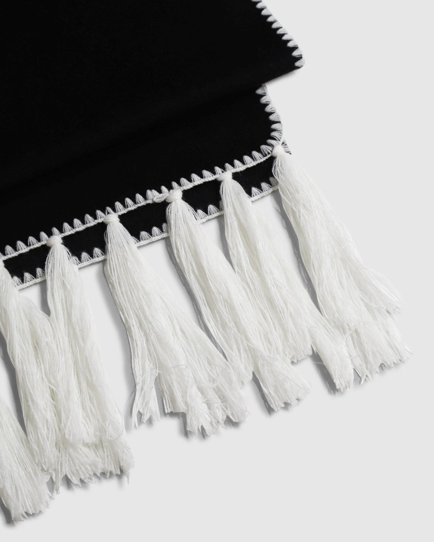Mountain Side Scarf - Black