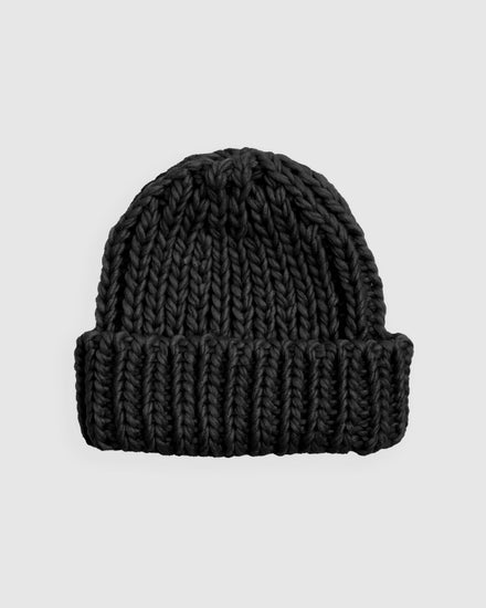 Winter's Kiss Beanie - Black