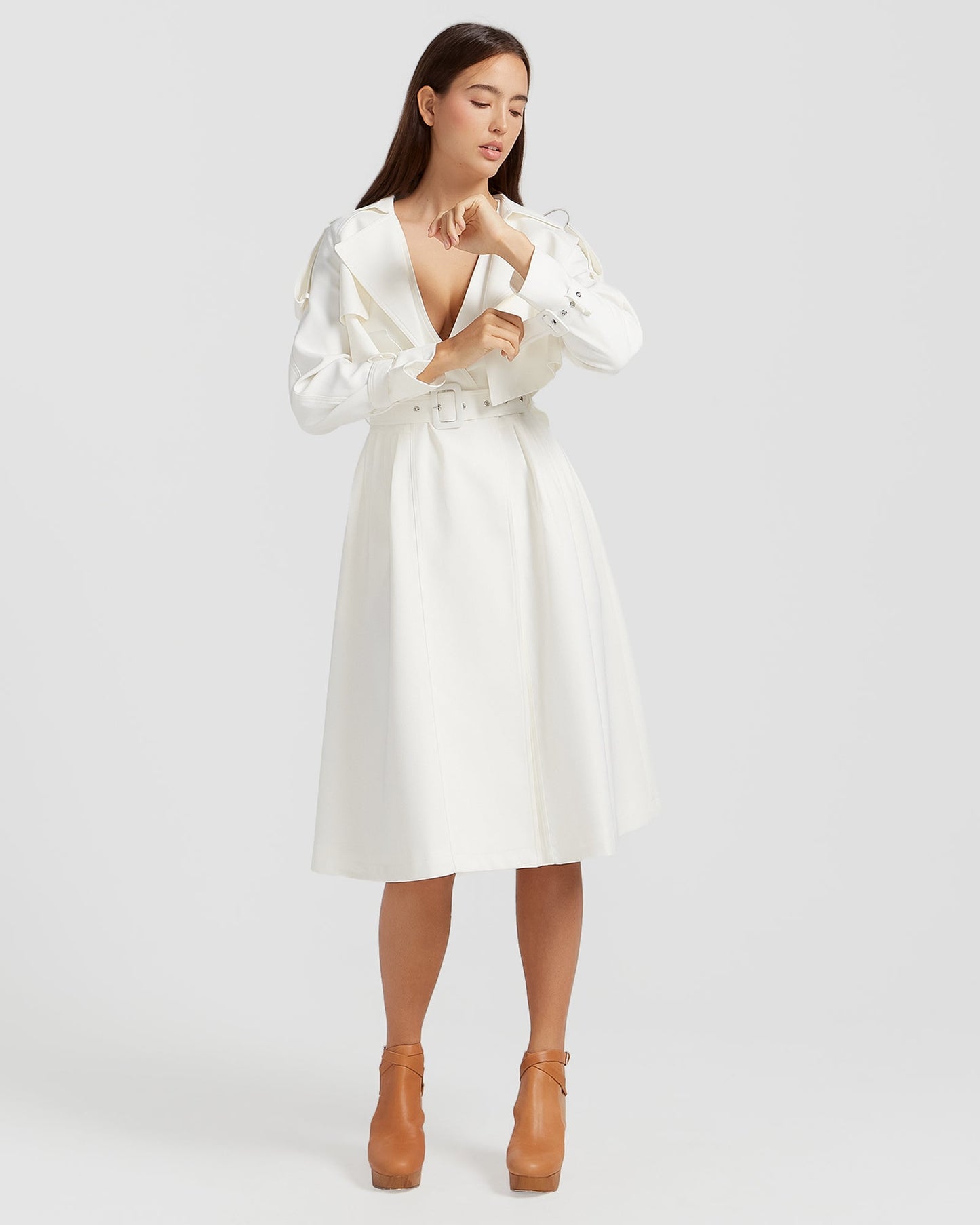 4_Manhattan_Cropped_Trench_Off_White_Full_Body_.jpg