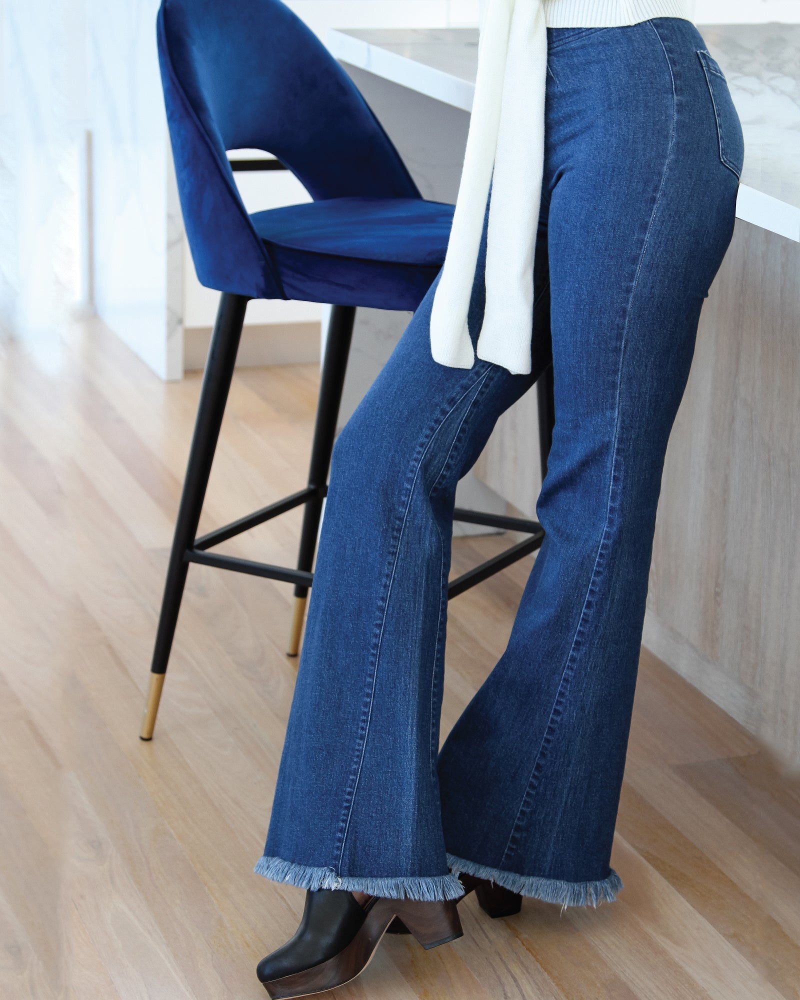 B_B_Flare_Up_Jeans_Indigo_214f8403-a8dc-43d8-9fa1-dfd82ec31406.jpg