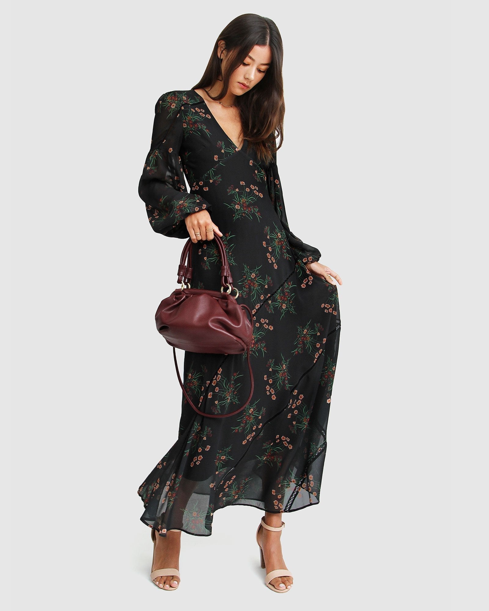 in-your-dreams-black-floral-print-maxi-dress-handbag_e41b1212-b5fc-441e-8016-57fdffacd42a.jpg