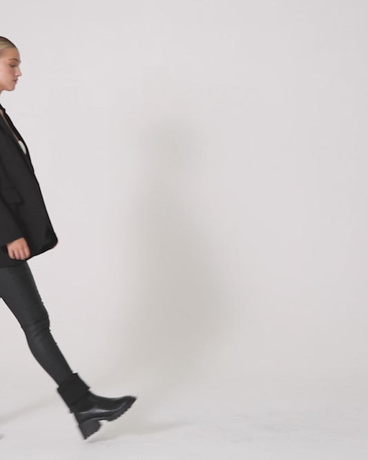 Unchained Heart Blazer - Black